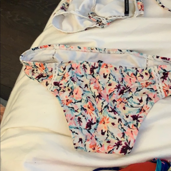 Bikini floral / tropical - Picture 3 of 4